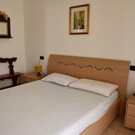 Baitin Finferlo Apartman Premadio Kültér fotó